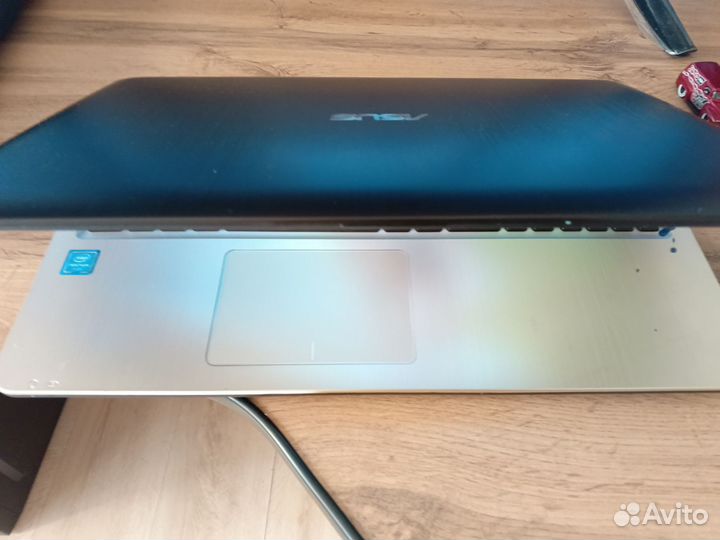 Asus 4ядра SSD для работы и учебы