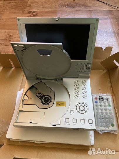 Портативный dvd проигрыватель