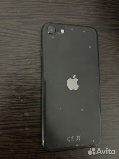 Телефон iPhone SE 2020.Дата производства:03.2021