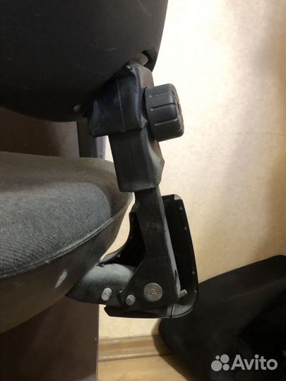 Компьютерное кресло