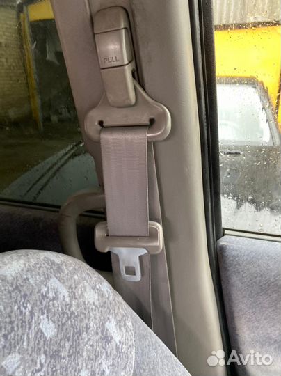 Ремни безопасности Nissan Serena C24