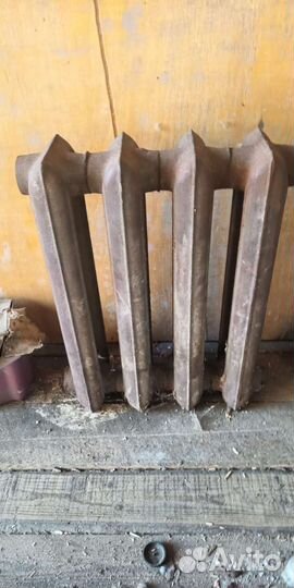 Батарея чугунная