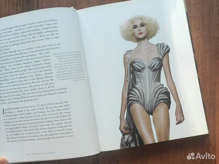 Книга Vogue on Jean Paul Gaultier Легенды моды