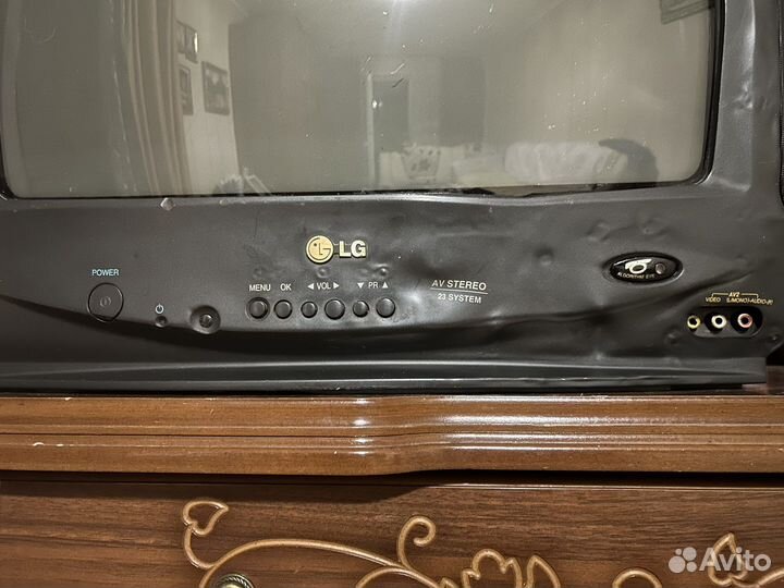 Телевизор LG CF-20D33E