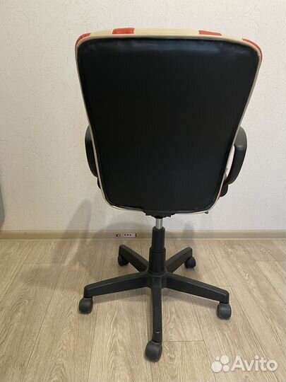 Компьютерное кресло б/у
