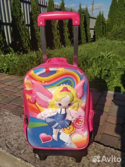 Детский чемодан на колесиках