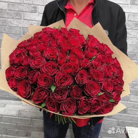 Роскошный букет из 75 роз