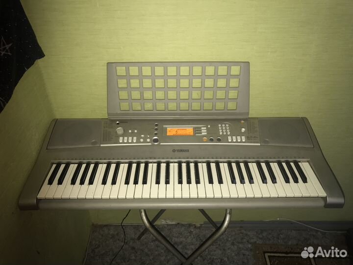 Синтезатор Yamaha psr e303