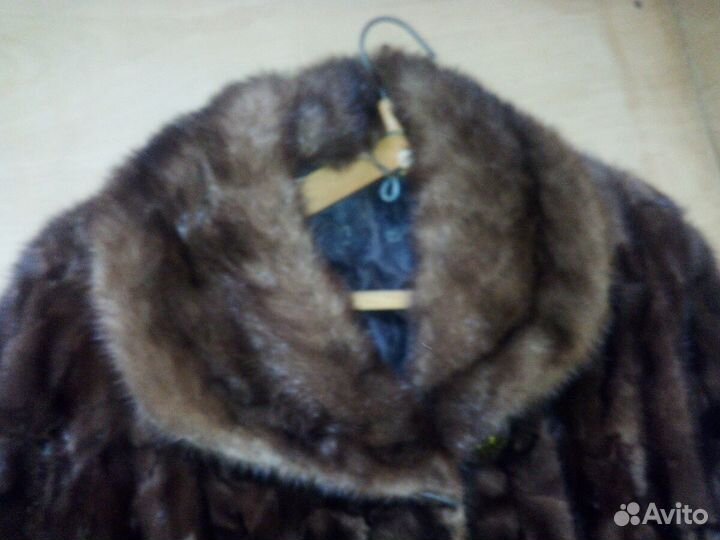 Продам 2 шубы