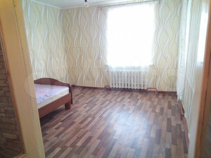 2-к. квартира, 42 м², 3/3 эт.
