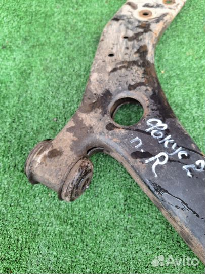 Передний правый рычаг Ford Focus 2