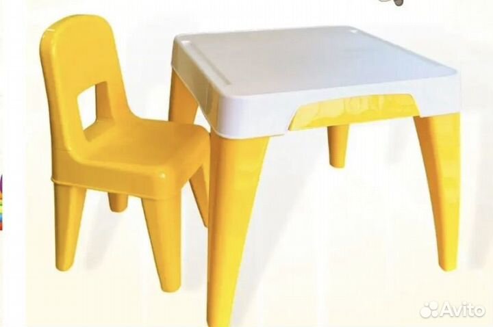 Столик со стульчиком для творчества ребенка