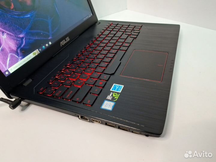 Игровой ноутбук Asus i7/GTX1050Ti/SSD+HDD