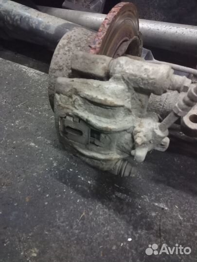 Суппорта задние спринтер 95-06г.в,лт35,lt35