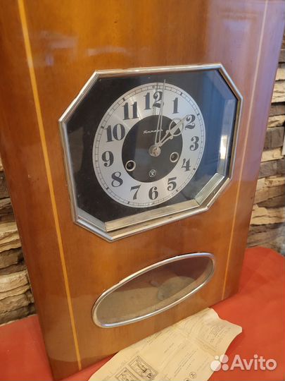 Часы настенные янтарь чёрный циферблат