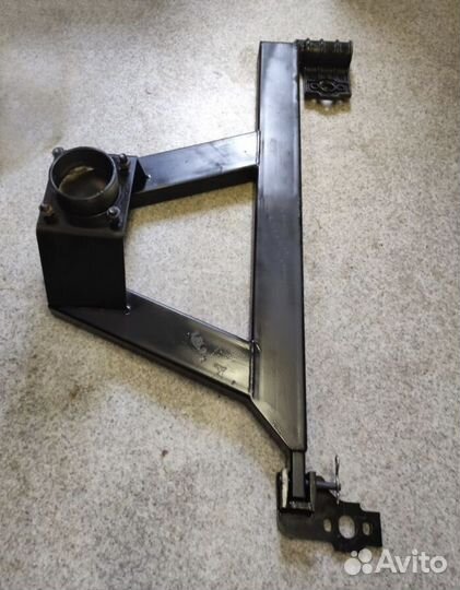 Кронштейн запаски (калитка) Hummer H2