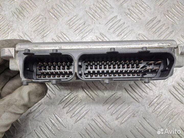 Блок управления двигателем Volkswagen Polo 5 MK5