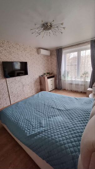 2-к. квартира, 67 м², 2/5 эт.