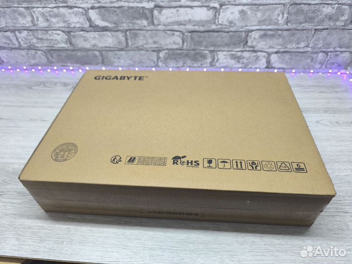 Gigabite g5 новый 13500H 4060 16gb DDR5