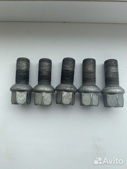 Болты оригинальные на volkswagen