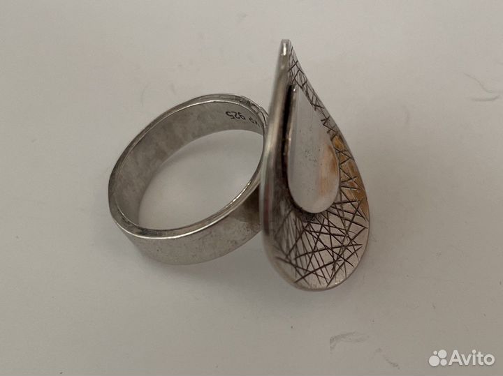 Серебряное кольцо
