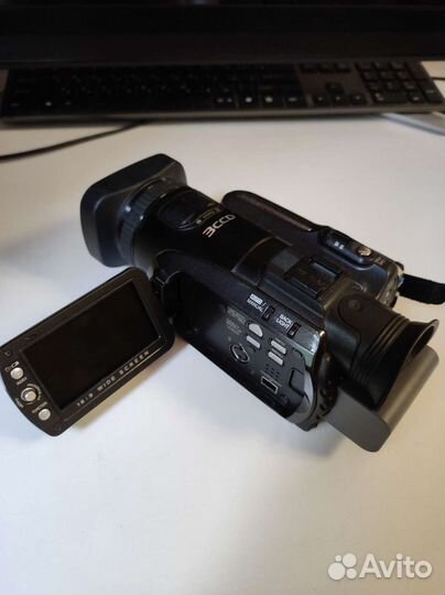 Видеокамера JVC Everio HD7