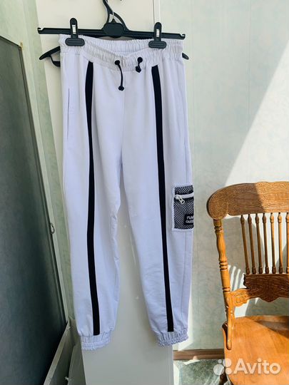 Спортивные штаны