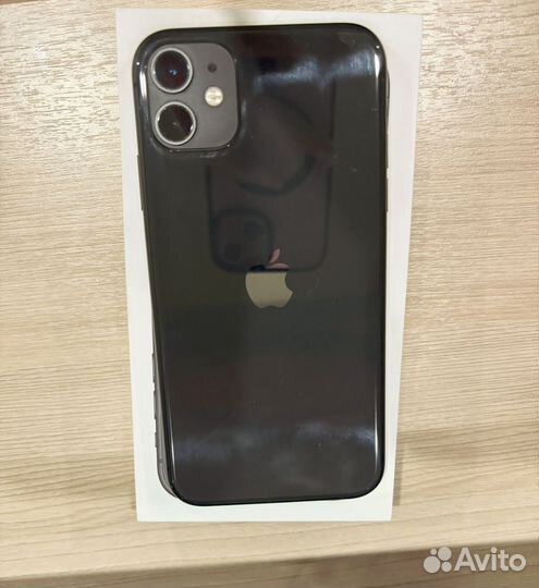 iPhone 11, 64 ГБ