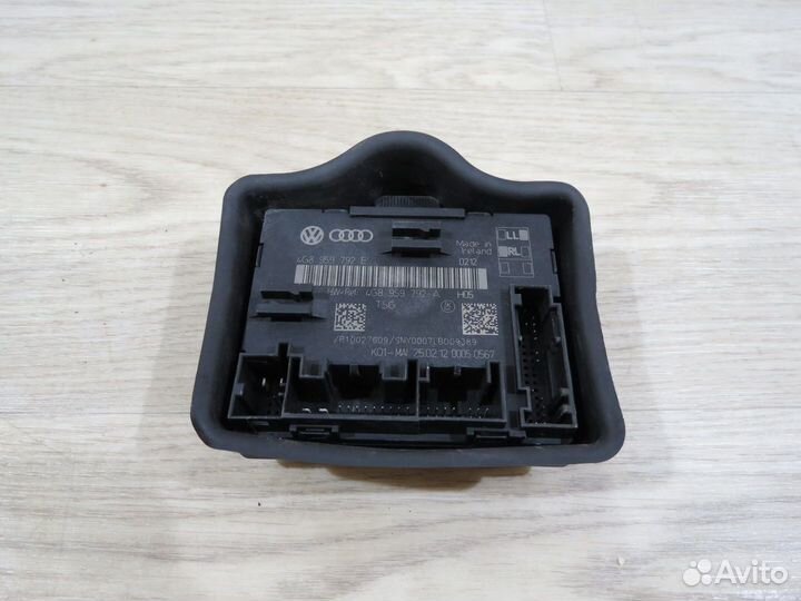 Блок комфорта передний правый Audi A7