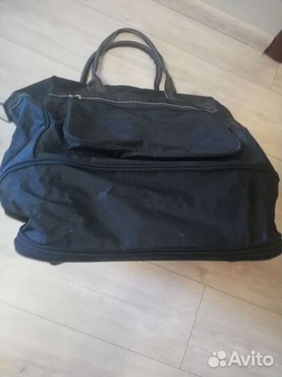 Сумка на колесиках