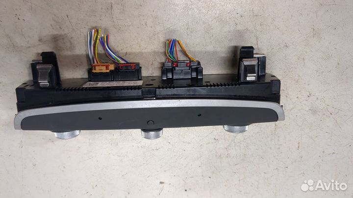 Переключатель отопителя Audi A3, 2020