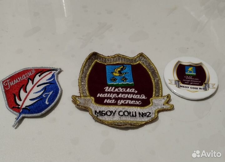 Значок и шевроны