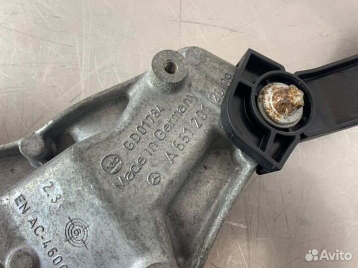 Крышка двигателя передняя Mercedes Gle W166 OM651