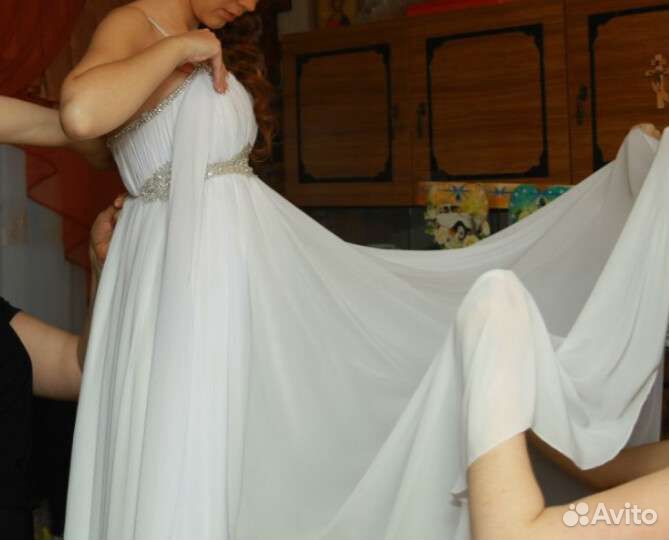Свадебное платье 44-46 бу