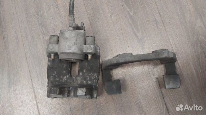 Суппорт задний левый Bmw X5 F15