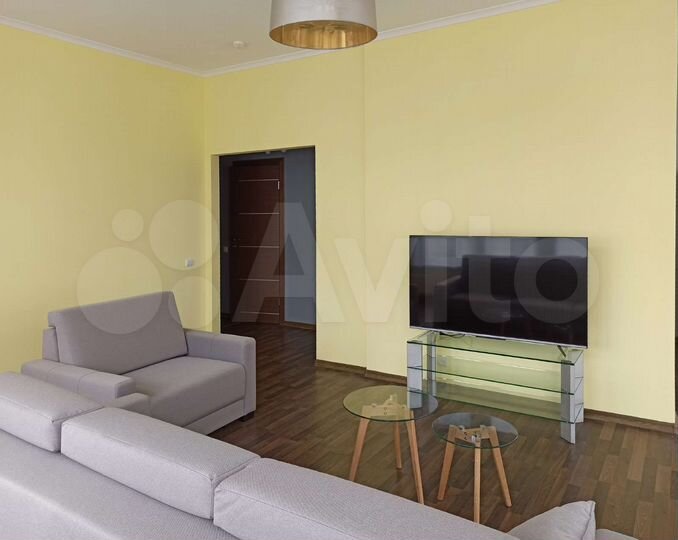 2-к. квартира, 80 м², 8/9 эт.