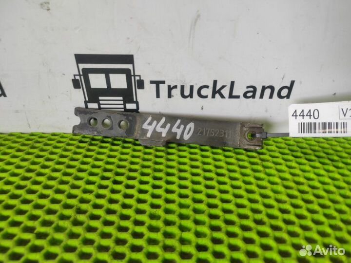 Кронштейн шумоизоляции двигателя передний левый