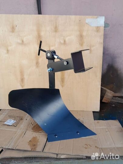 Плуг для мотоблока