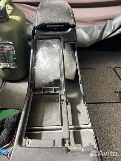 Подлокотник на g-class w463