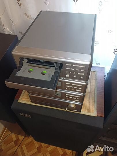 Редкий музыкальный центр