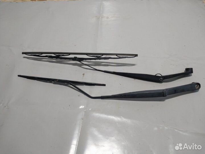 Поводок дворника Chevrolet Cruze седан 1.6 F16D3