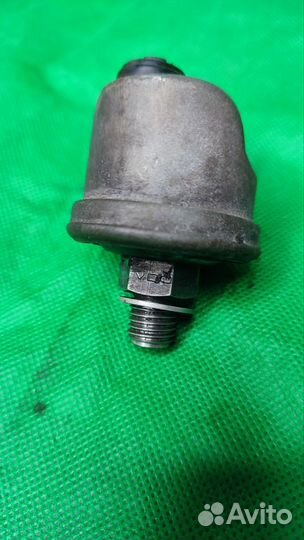 Датчик давления масла Mercedes w124/w201