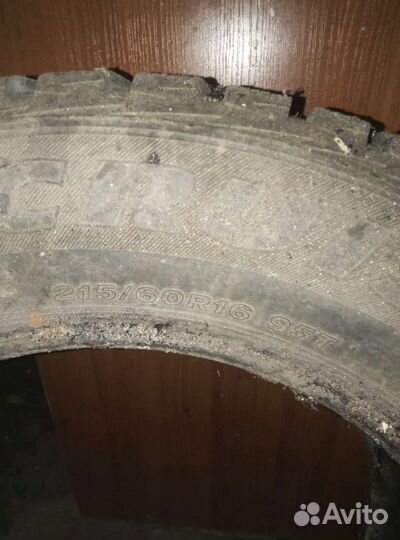 Bridgestone Ice Cruiser 5000 215/60 R16