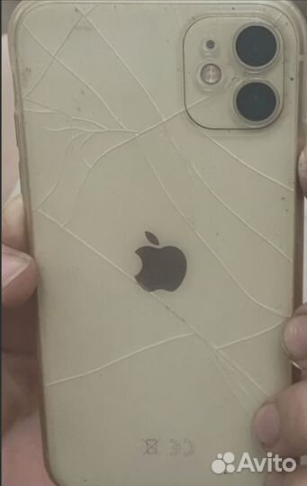 iPhone 11 битый разбитый