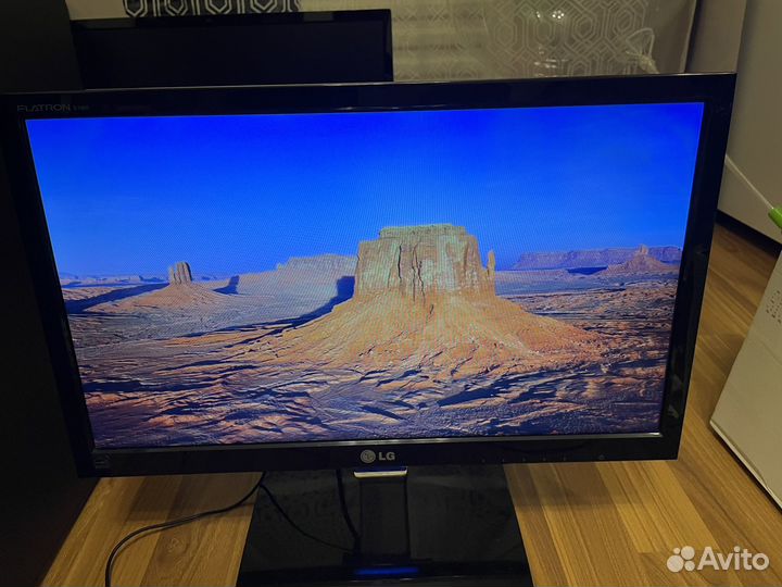 Монитор LG Flatron E1960 19 дюймов