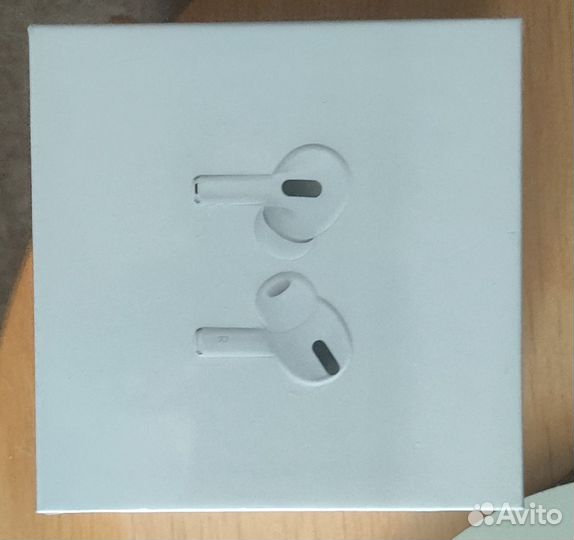 AirPods Pro MagSafe