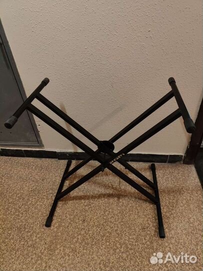 Подставка под синтезатор