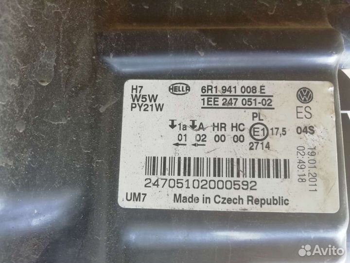 Фара правая Volkswagen Polo