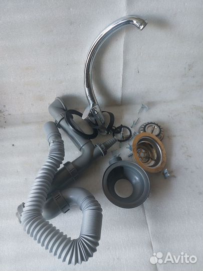 Раковина для кухни. Смеситель