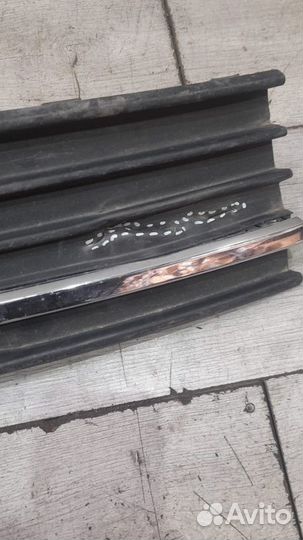 Решетка в бампер Volkswagen Transporter T6 С 2015